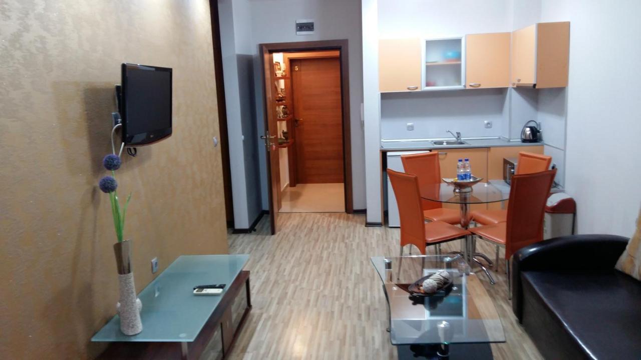 Fantasy Apartaments And Studios Avenue Комплекс Фантазия Хисаря Buitenkant foto