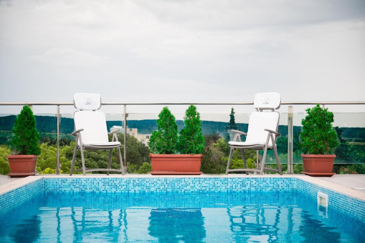 Fantasy Apartaments And Studios Avenue Комплекс Фантазия Хисаря Buitenkant foto