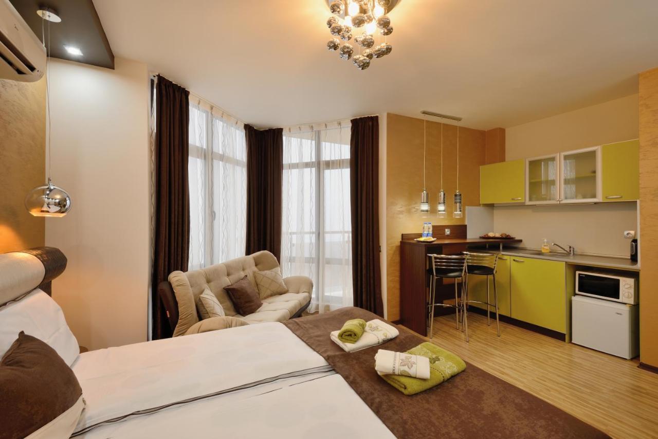 Fantasy Apartaments And Studios Avenue Комплекс Фантазия Хисаря Buitenkant foto
