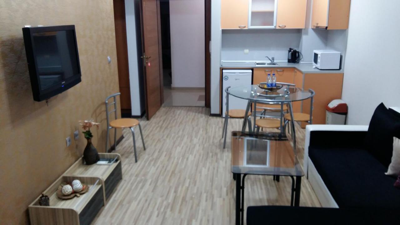 Fantasy Apartaments And Studios Avenue Комплекс Фантазия Хисаря Buitenkant foto