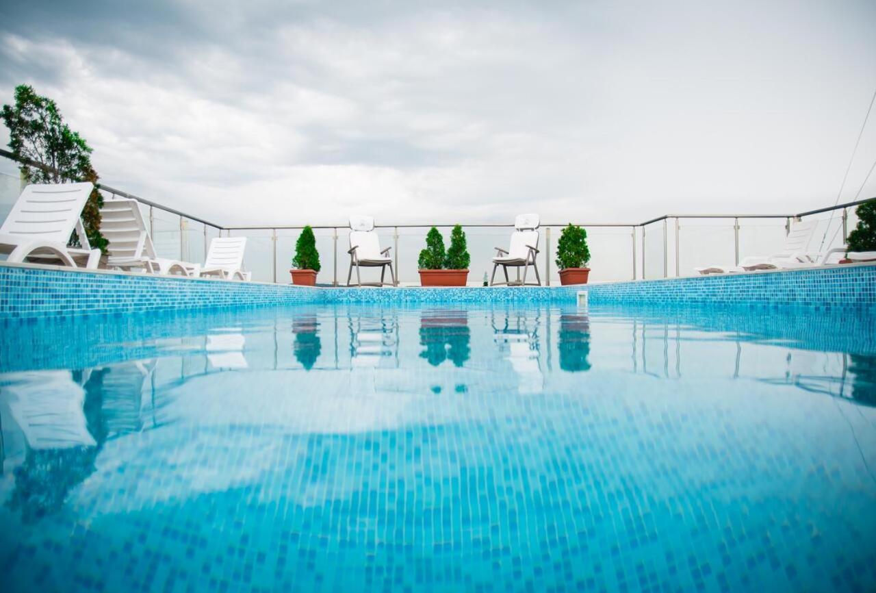 Fantasy Apartaments And Studios Avenue Комплекс Фантазия Хисаря Buitenkant foto